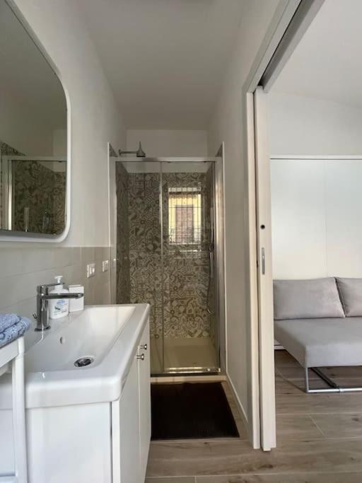 Apartmán Grazioso Monolocale Milán Exteriér fotografie